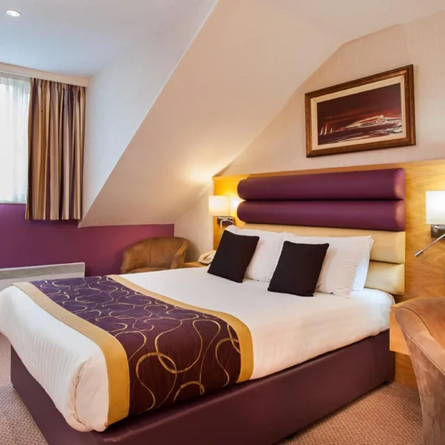 غرفة قياسية بسرير مزدوج أو سريرين منفصلين، The Abbey Hotel Golf & Spa 3/9