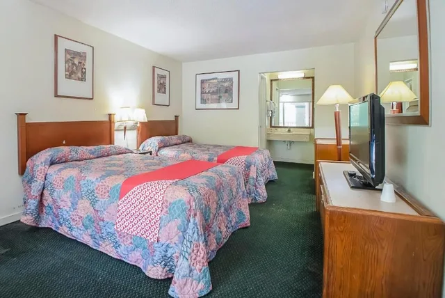 غرفة قياسية بسريرين كوين، Hotel O Daylight Inn Elkhart I-90, IN 2/3