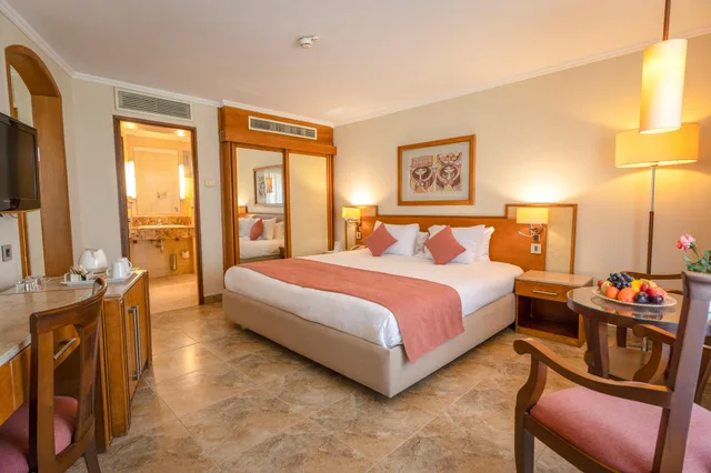 غرفة قياسية بسرير مزدوج وسريرين منفصلين، Jolie Ville Resort & SPA kings Island Luxor 4/4