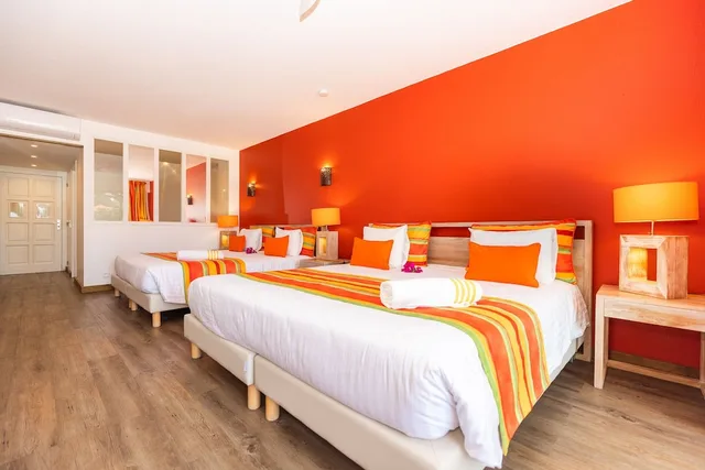 جناح جونيور عائلي بسريرين كينج، Palm Court at Orient Beach 2/3