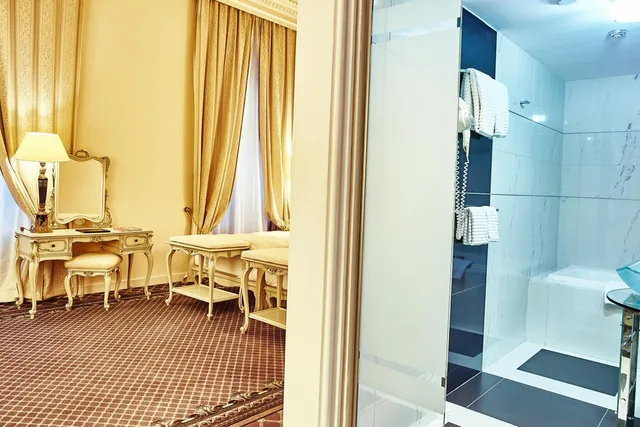 غرفة قياسية مفردة، Grand Hotel Continental 7/11