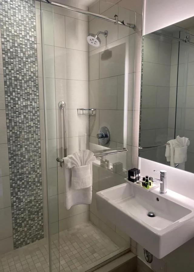 غرفة قياسية بسرير كوين، Chesapeake Resort 6/8