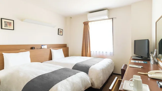 غرفة بسرير كوين وسرير فردي مع سرير إضافي للمدخنين، Vessel Hotel Higashi-Hiroshima 1/3