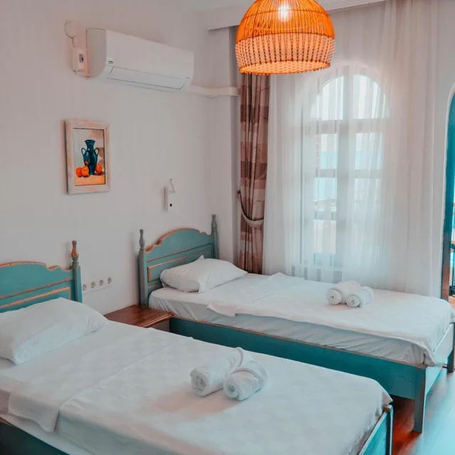غرفة بسرير مزدوج أو سريرين منفصلين بإطلالة على البحر، Diplomat Hotel 3/10