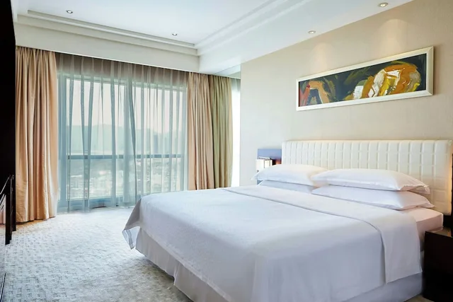 غرفة بسرير كينج بإطلالة على المدينة، Four Points By Sheraton Hangzhou 4/10