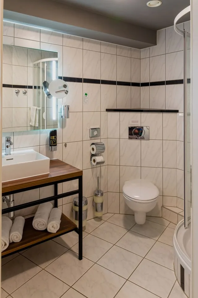 Suite, Queen Bed, Trip Inn City Hotel Giessen 3/3