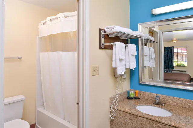غرفة بسرير كوين، Americas Best Value Inn Batesville 5/5