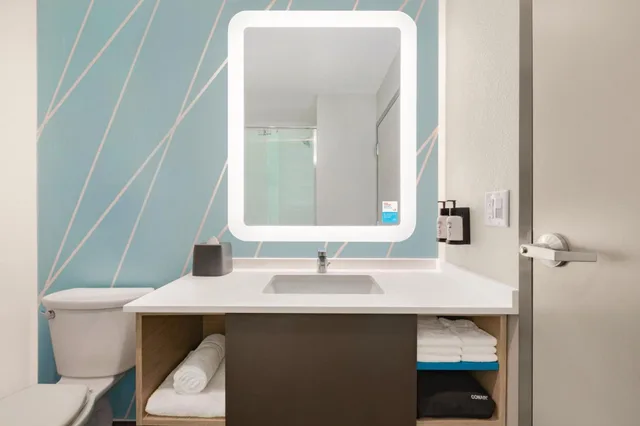 Deluxe, Twin Beds, Accessible, avid hotel Tuscaloosa – University Area 5/7
