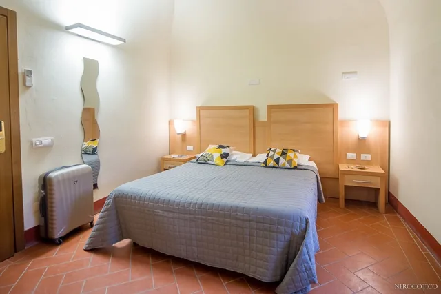 غرفة قياسية ثلاثية بثلاثة أسرّة، Chiostro Delle Monache - Hostel Volterra 2/4