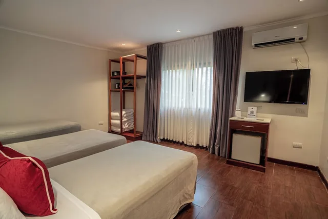 شقة بسرير كوين وسريرين فرديين، Saint George Hotel 2/7