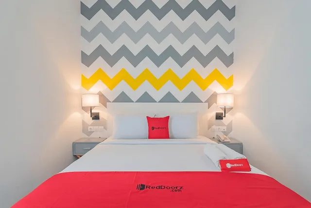 Reddoorz, Deluxe، RedDoorz Premium @ Hotel Hebat 3/4