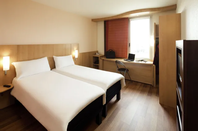 غرفة قياسية بسريرين منفصلين، Ibis Braga 2/8