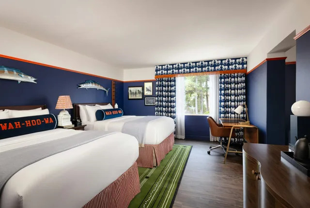Graduate, Junior Suite, 2 Queen Beds, Graduate by Hilton Charlottesville 1/2