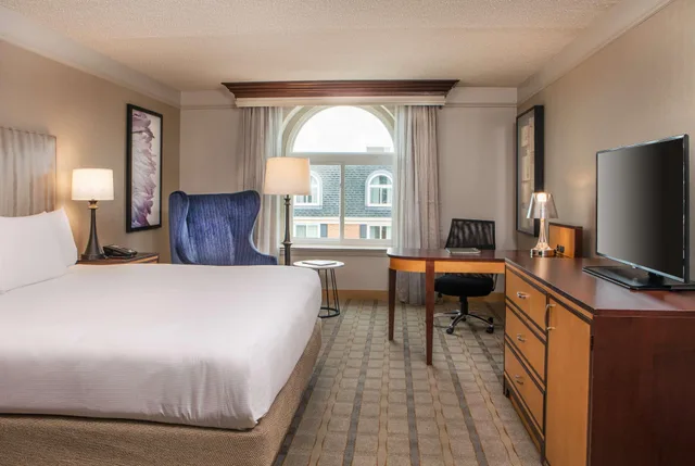 غرفة ديلوكس كبيرة بسرير كينج، Hilton Wilmington Christiana 1/2