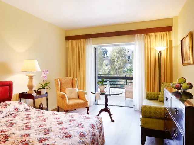 غرفة سوبيريور بإطلالة على الحديقة بشرفة، Grecotel Daphnila Bay 2/2