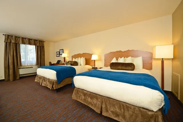 Room, 2 Queen Beds, Courtyard Area، Lexington Hotel At Jackson Hole Hotel Suites 1/6
