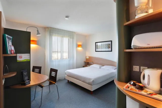 غرفة بسرير مزدوج لذوي الإعاقة، Suite Home Saran Orleans 2/3