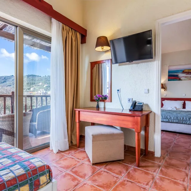 غرفة عائلية بإطلالة على الحديقة بغرفة نوم واحدة، Rigas Hotel Skopelos 7/9