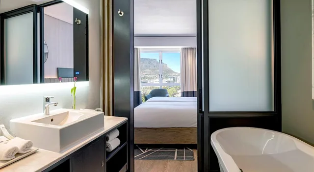 Room, Twin Beds, with View, Hyatt Regency Cape Town 6/7