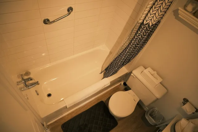 Superior, Murphy Bed, Queen Bed, River View, Private Bathroom, Maison Des Rives 6/7