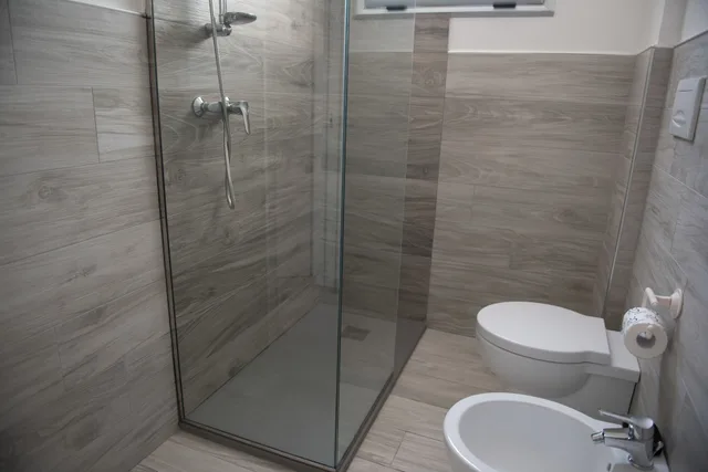 Mezzanine, Economy, Triple, 1 Queen and 1 Single Bed، Umberto 9/10