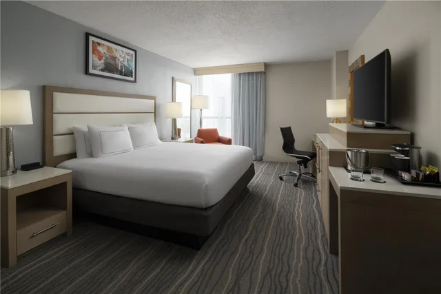 غرفة بسرير كينج، Doubletree By Hilton Virginia Beach Hotel 2/4
