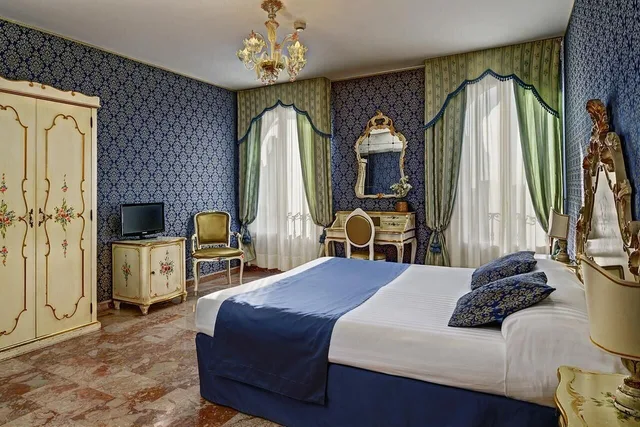 غرفة ثلاثية بثلاثة أسرّة بإطلالة على القناة، Hotel Tre Archi 1/3