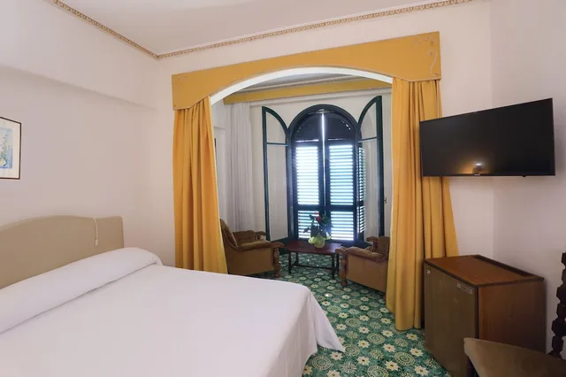 غرفة رباعية بإطلالة على البحر، Lido Mediterranee 2/10
