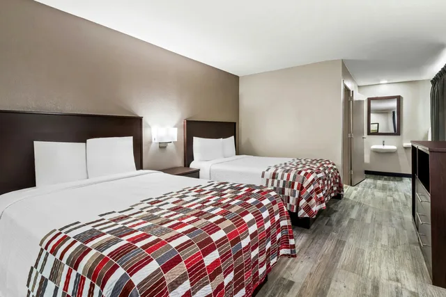 غرفة ديلوكس بسريرين مزدوجين لذوي الإعاقة، Red Roof Inn Phoenix North - I-17 at Bell Rd 1/4