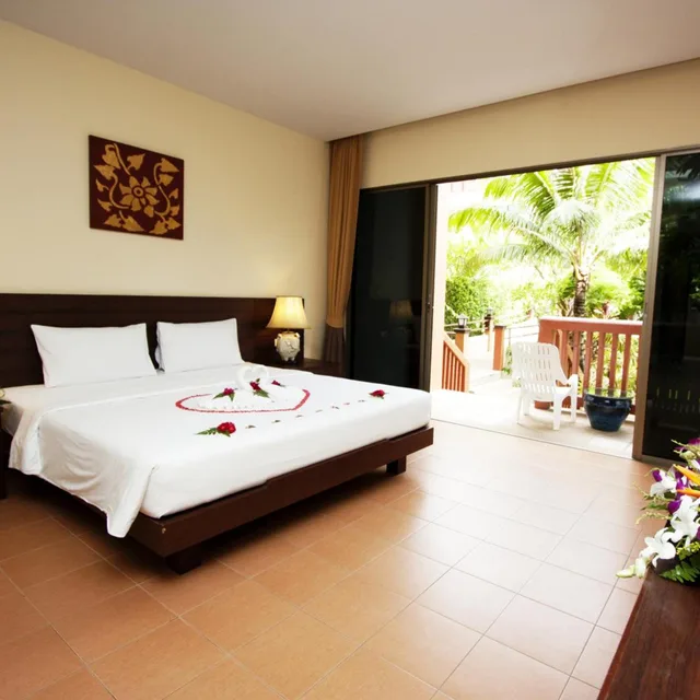 غرفة ديلوكس بسرير مزدوج أو سريرين منفصلين بشرفة، Kata Sea Breeze Resort 2/10