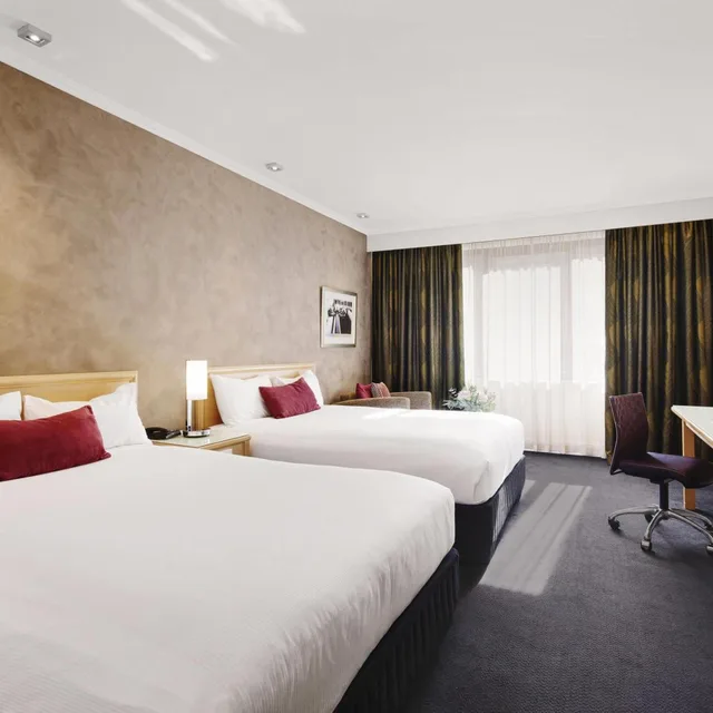 غرفة بريميوم بسرير كينج وسريرين كوين، Mercure Melbourne Albert Park 2/8