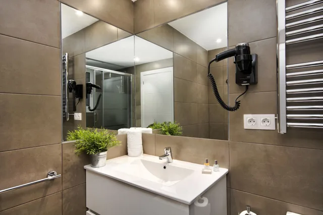 شقة بسرير مزدوج وسريرين منفصلين بغرفتي نوم، Mercedes Heritage Barcelona Apartments 5/8
