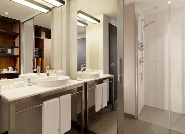 Suite, King Bed, ALOFT STUTTGART 7/8