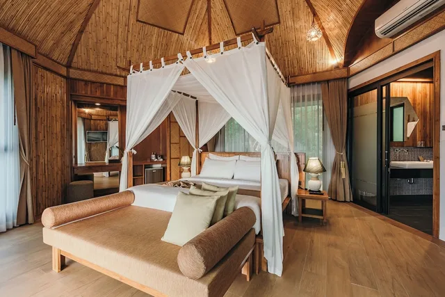 فيلا بسرير كينج بجاكوزي، Aonang Fiore Resort 6/10