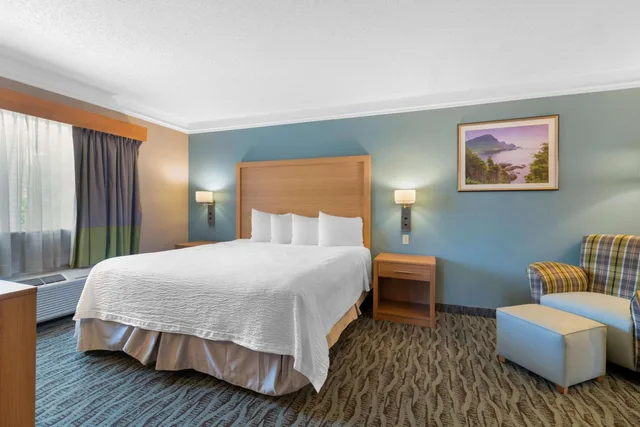 جناح بسرير كينج بجاكوزي، Best Western Plus Executive Court Inn & Conference Center 3/5