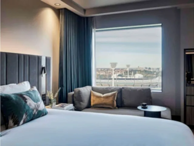 Deluxe, Executive, King Bed, Club Lounge Access, High Floor, Pullman East Melbourne 5/10