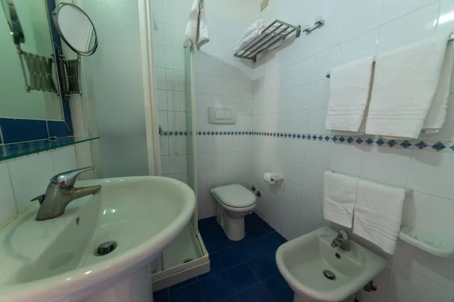 غرفة عائلية رباعية بسرير كوين وسريرين منفصلين، Hotel Villa Ireos 6/6