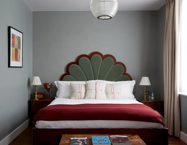 جناح سوبيريور، Artist Residence London 1/7