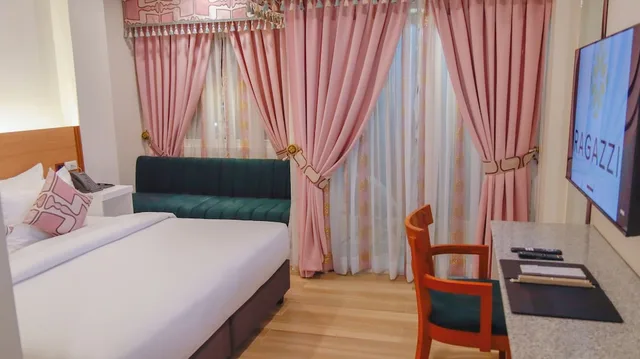 غرفة بريميير بسرير كينج، Ragazzi Resort Hotel 1/1