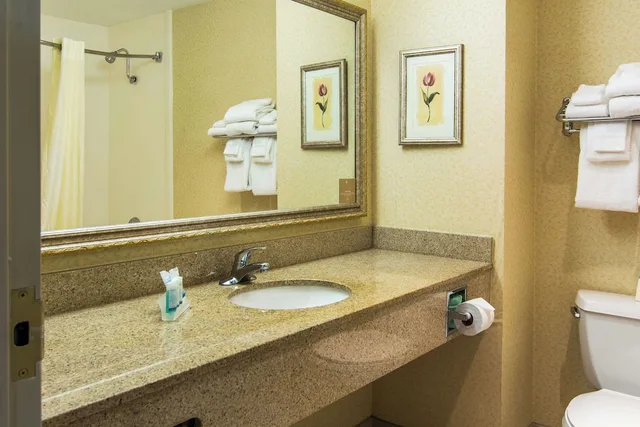 غرفة بسرير كوين لذوي الإعاقة، Sleep Inn Lexington Hamburg 1/1