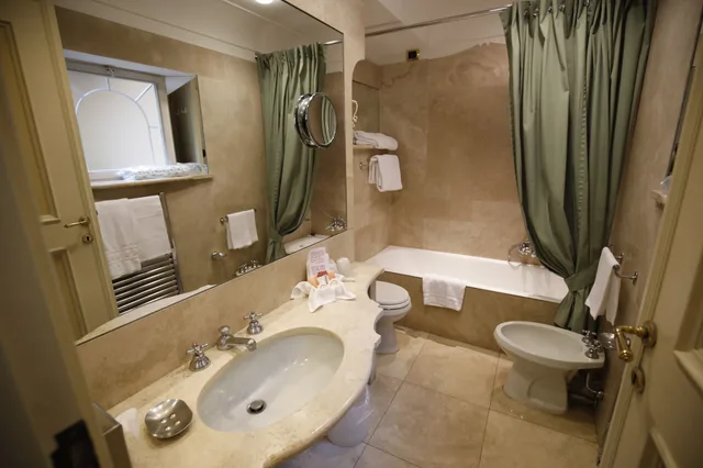 1 Bedroom, Classic, Queen Bed, Hotel Sant' Anna 6/10