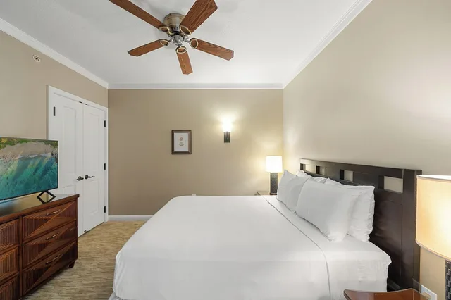 1 Bedroom, King Bed, 2 Sofa, Den, OUTRIGGER Honua Kai Resort & Spa 2/10