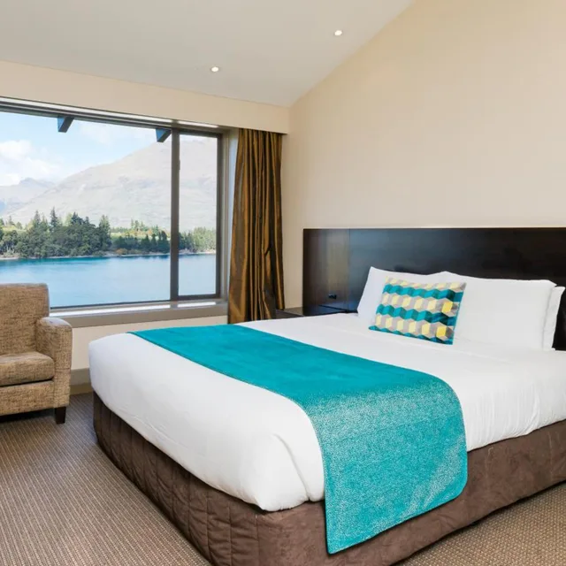 جناح جونيور بإطلالة على البحيرة بشرفة، Copthorne Hotel and Resort Queenstown Lakefront 1/7