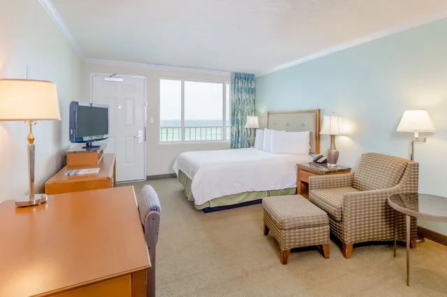 غرفة كومفورت بسريرين كوين بإطلالة على الشاطئ، Beachside Resort 5/6