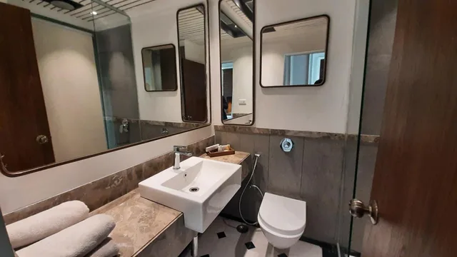 Heritage Cabin with Deck، Polo Floatel Kolkata 7/10