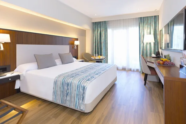 Deluxe, Double Bed, Terrace, Alanda Hotel Marbella 1/3