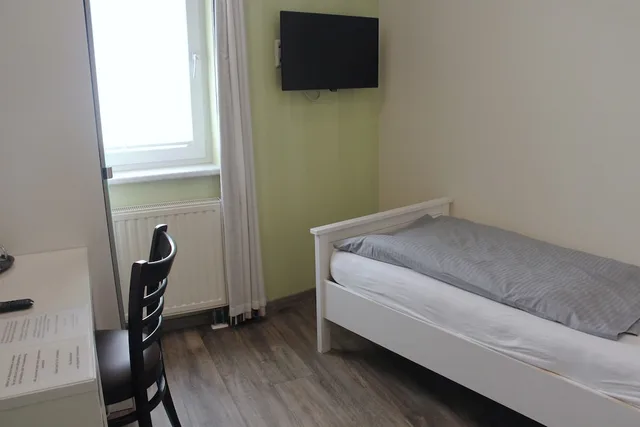 Room, Single Bed, REGIOHOTEL Schanzenhaus Wernigerode 1/3