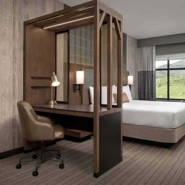 جناح تنفيذي بسرير كينج بإطلالة على الجبل، Springhill Suites By Marriott Steamboat Springs 4/4