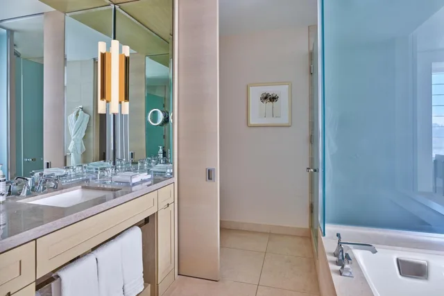 غرفة سوبيريور بسرير كينج، The St Regis San Francisco 3/6