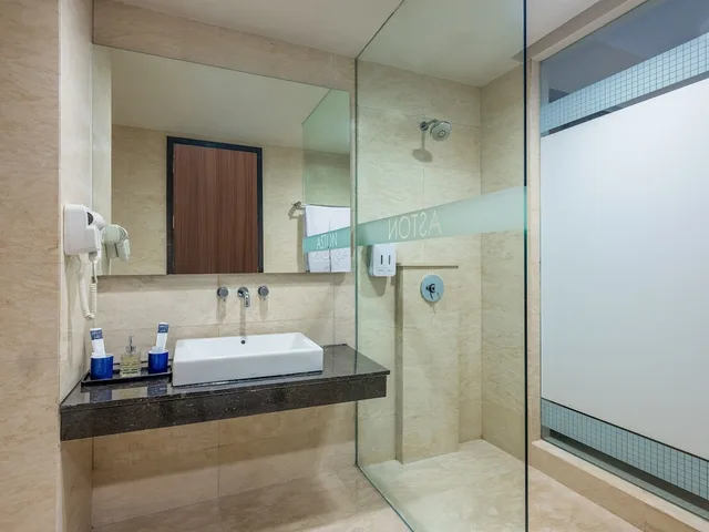 غرفة ديلوكس بسرير كوين، Aston Makassar Hotel and Convention Center 5/6
